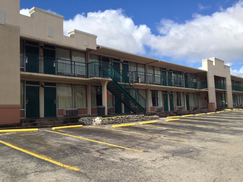 Budget Inn Motel Austin Exterior photo
